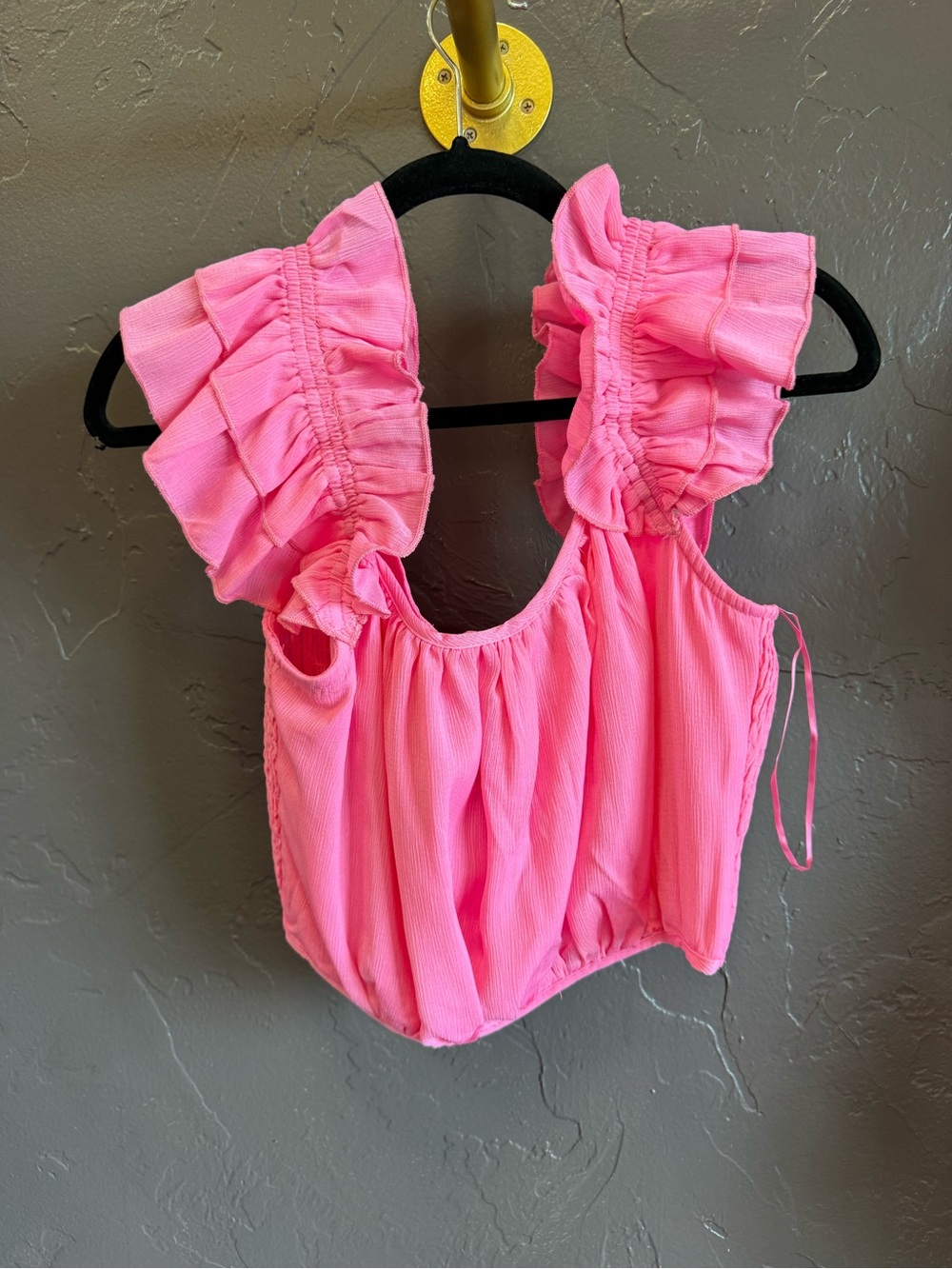 NWT Davi & Dani Hot Pink Ruffle Sleeve Smocked Crop Top